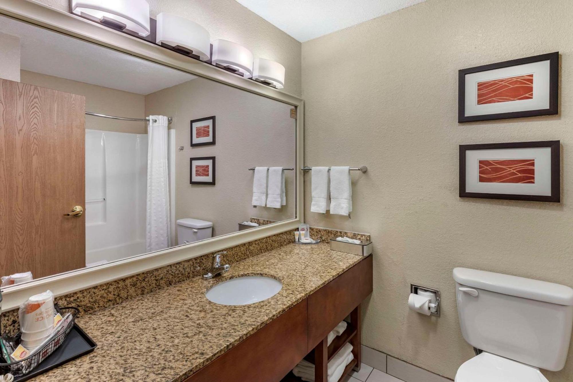 Comfort Inn Denver West Arvada Station Wheat Ridge Esterno foto